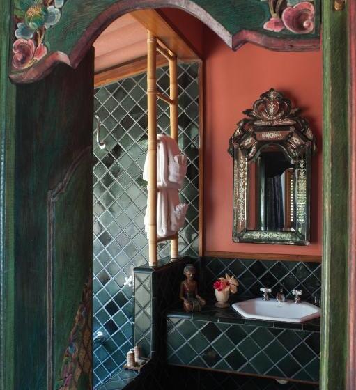 Хижина, Turtle Inn By Francis Ford Coppola