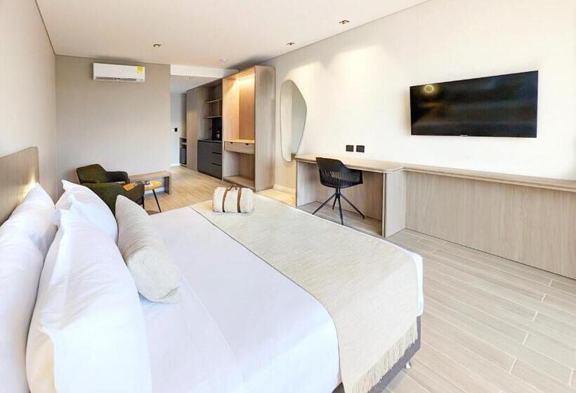 발코니가 있는 스위트, Botanico Hotel Y Spa