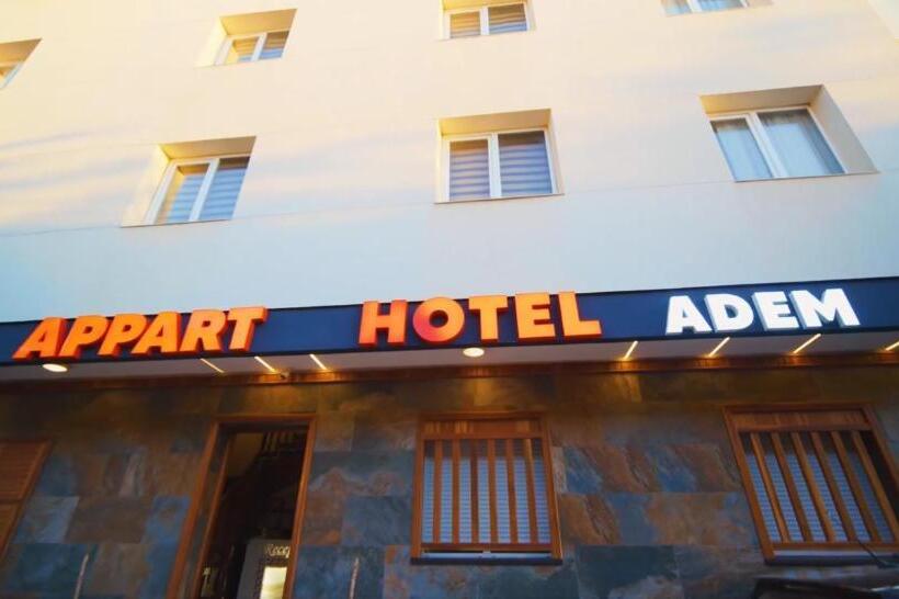 سوییت با چشم‌انداز دریا, Adam Appart Hôtel