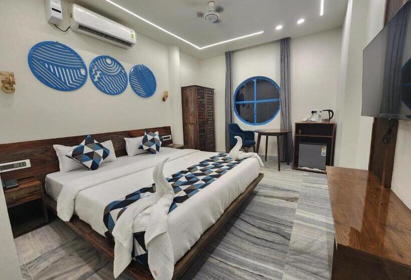 اتاق لوکس, Clovera Villa