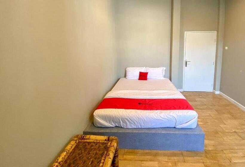 Номер Deluxe, Reddoorz Near Balai Kota Yogyakarta Timoho