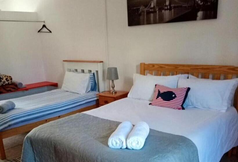Номер Стандарт Трехместный, Siblings Guesthouse