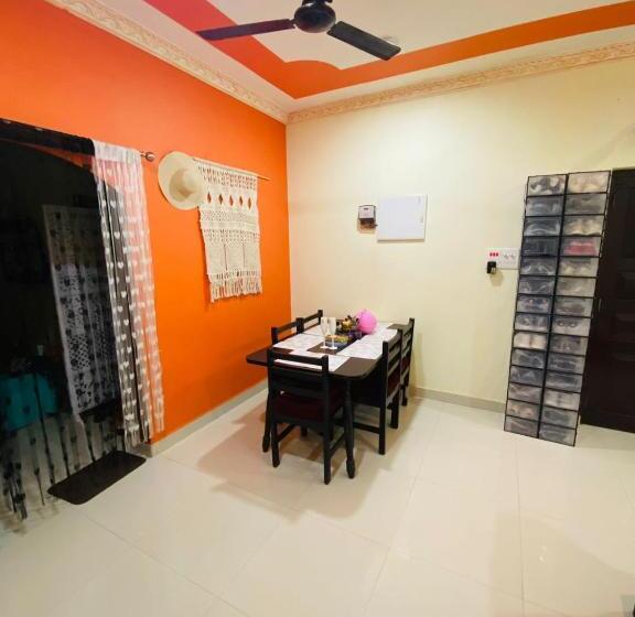 Апартаменты 1 Спальня с Балконом, 2bhk By The Beach