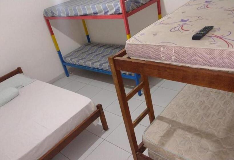 اتاق خانوادگی, Hostel Recanto Da Praia