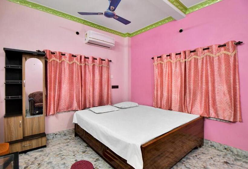 豪华房间, Iroomz Tilottama Guest House