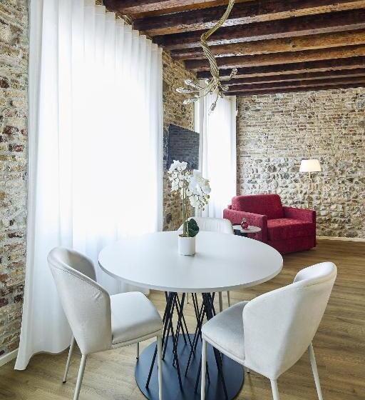 اتاق لوکس, Sarpi Apartment & Suite