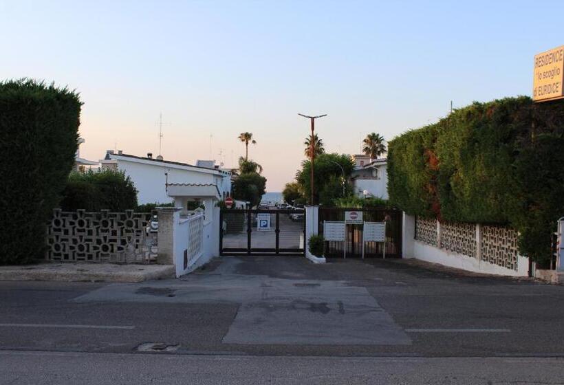 اتاق لوکس, Luca S House