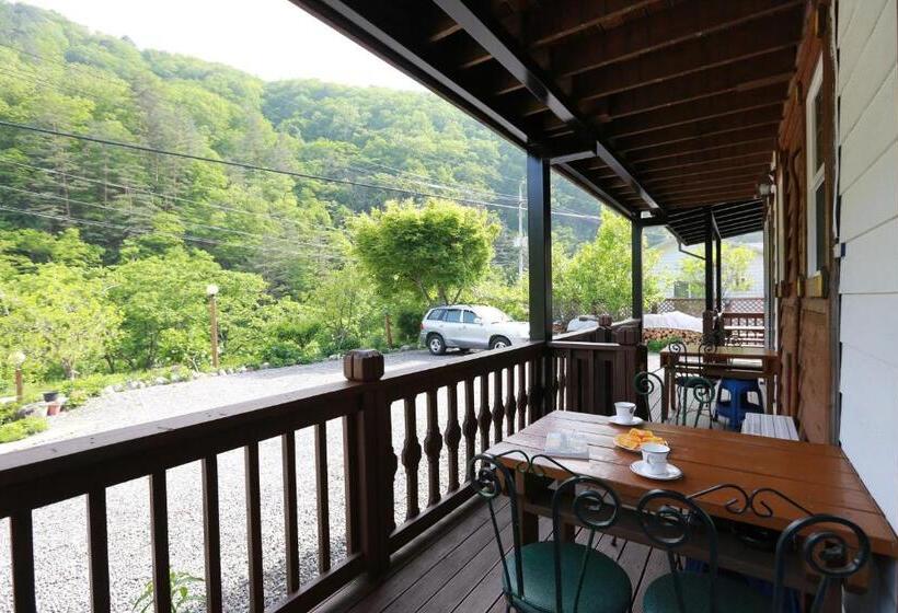 4인용 스탠다드 룸, Yangyang Riverhill Pension