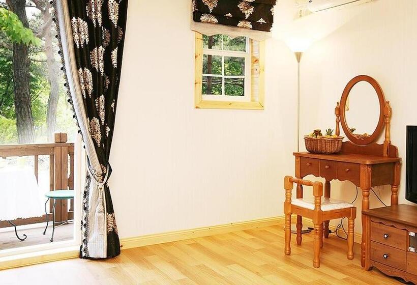 4인용 스탠다드 룸, Yangyang Riverhill Pension