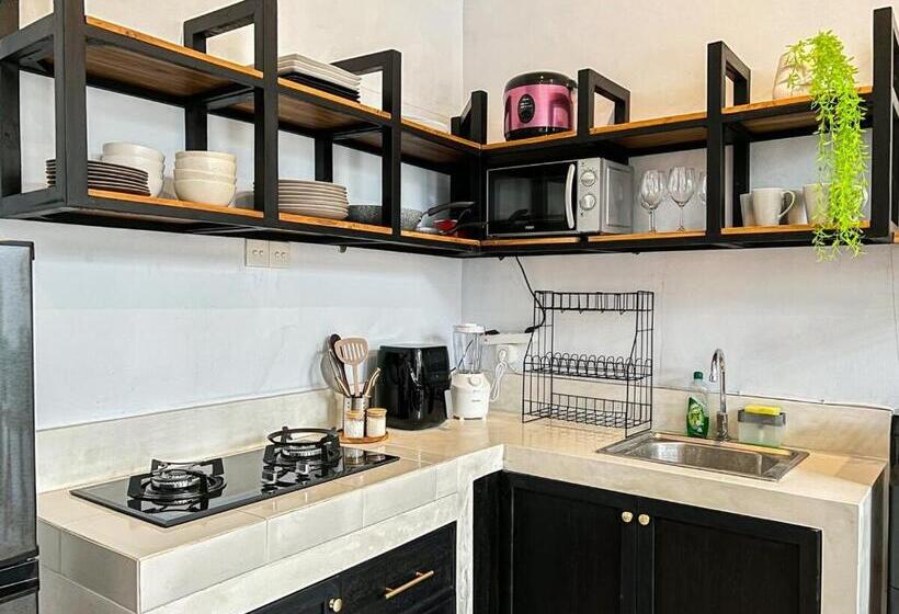 Номер Deluxe, Island Boy Guesthouse N Prime Location In Canggu