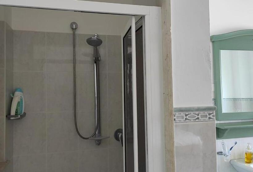 اتاق استاندارد با بالکن, B&b L. San Vito
