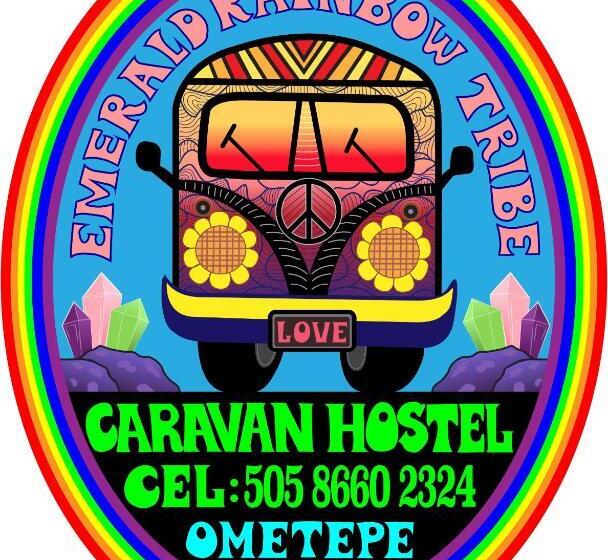 스탠다드 트리플 룸 가든 전망, Rainbow Caravan Hostel