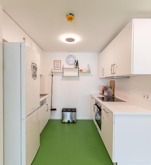 带共用浴室的标准房间, Hostel Mannheim