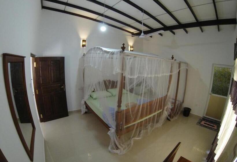 اتاق لوکس, Brave Resort Mirissa