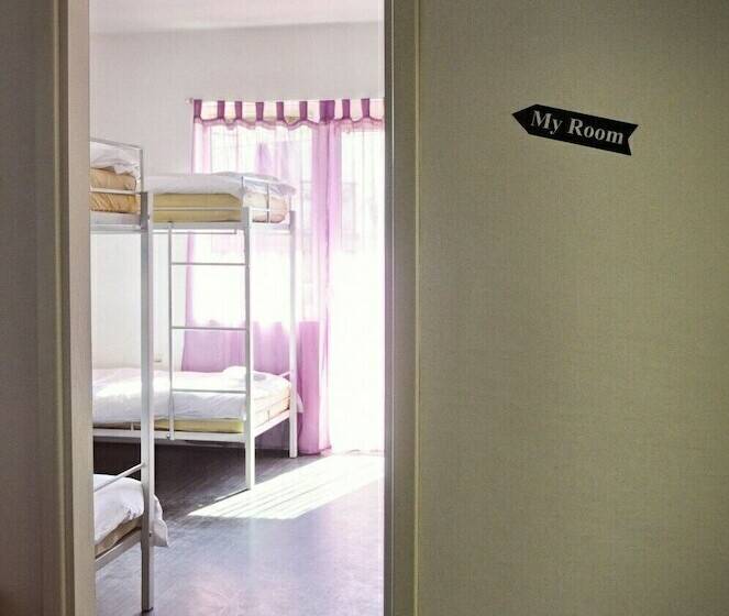 تختخواب در اتاق مشترک, Voyage Hostel