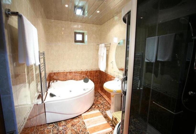 Апартаменты 1 Спальня с Балконом, Nairi