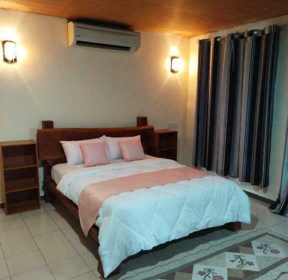 اتاق لوکس با چشم‌انداز دریا, Senari Bay Resort
