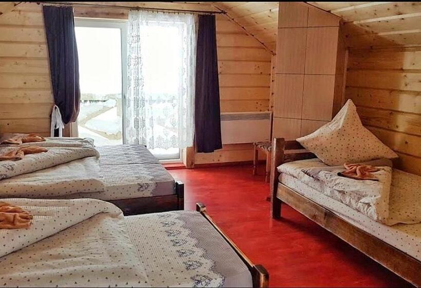 Номер Стандарт Трехместный, Robert