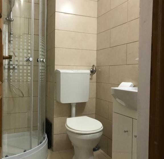 اتاق استاندارد, Mellys Haus