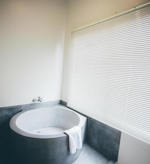 デラックススイート, Chheng Residence