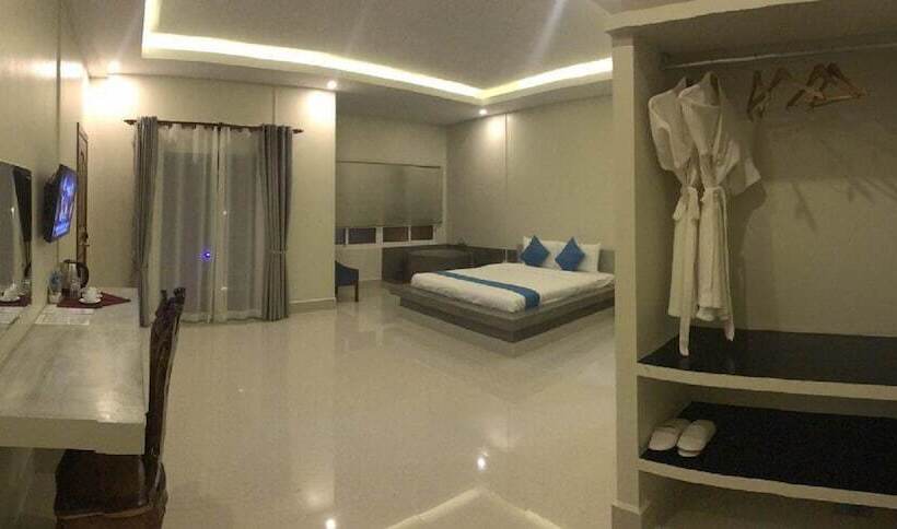 デラックススイート, Chheng Residence