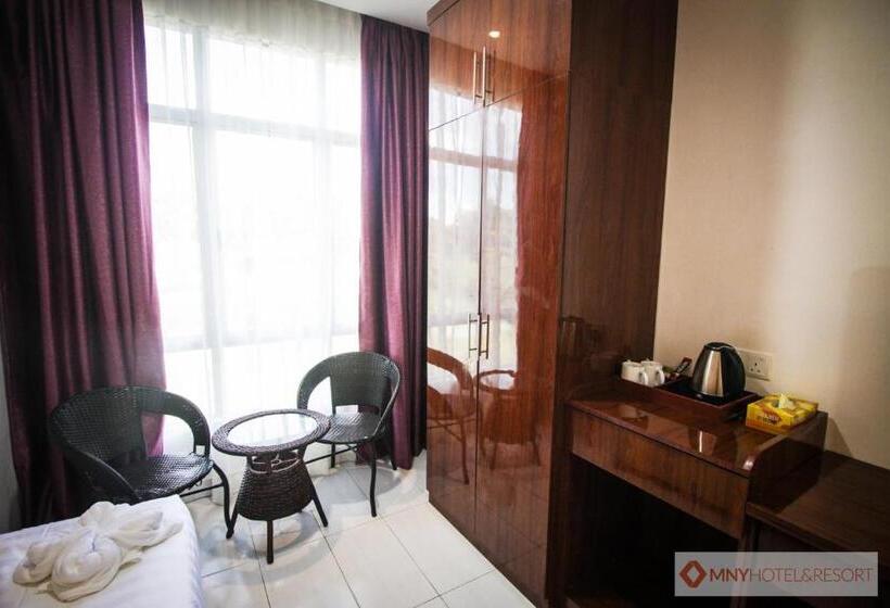 اتاق استاندارد چهار تخته, Mny Hotel & Resort