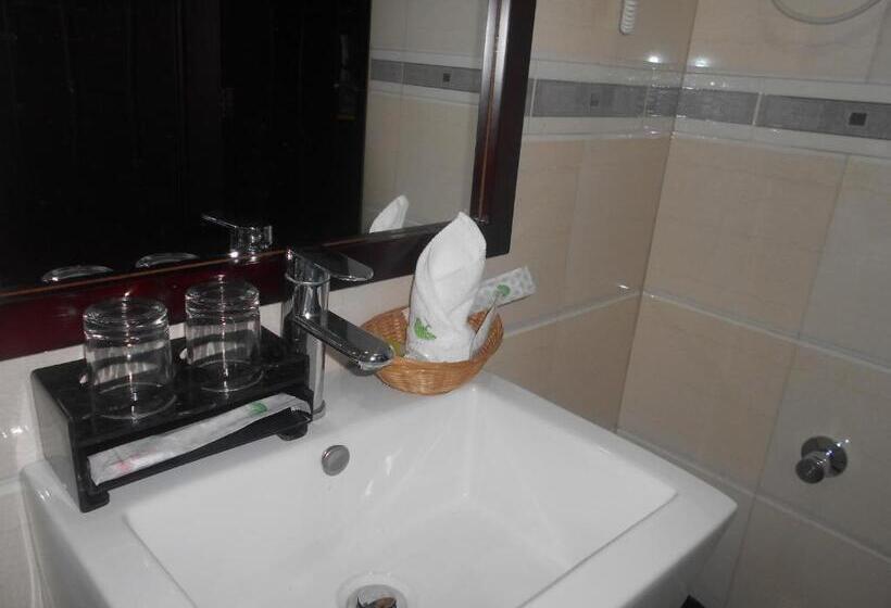 Президентский Люкс, Adden Palace Hotel & Conference Centre