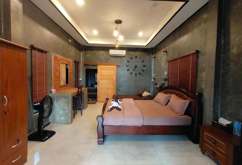 Люкс, Phayam Coconut Beach Resort
