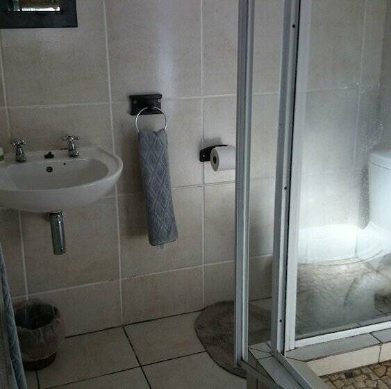 이코노미 룸, Riversway Guest House