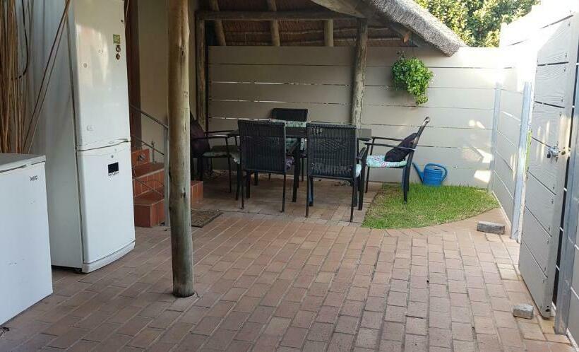 이코노미 룸, Riversway Guest House