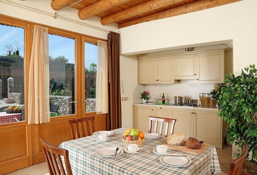 شقة غرفة واحدة, Residence Borgo Mondragon