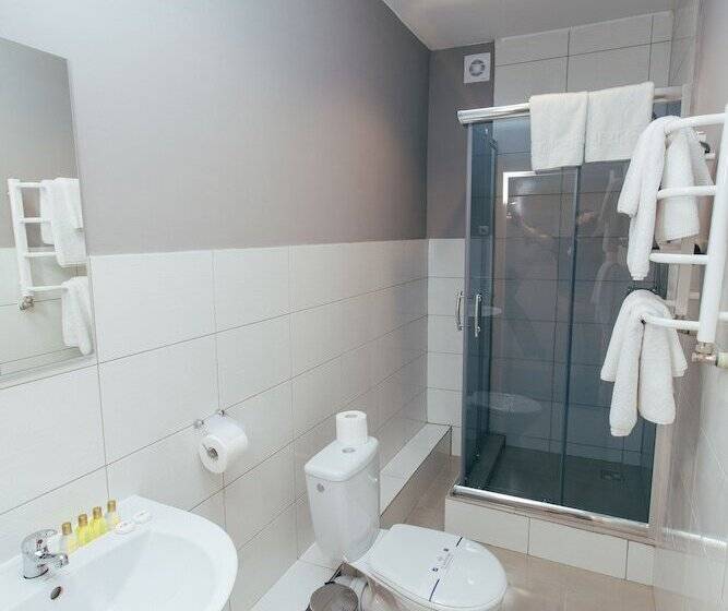 غرفة قياسية مطلة على المدينة, Jam Hotel Hnatyuka