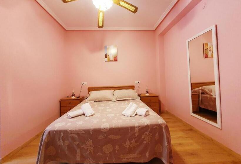 Quarto Estandar, Hostal Cachiño