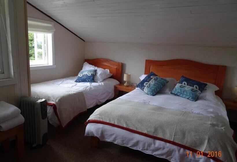 Номер Стандарт Трехместный, Hostal Triwe