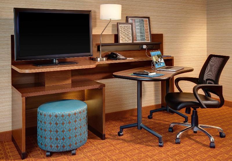 Люкс Кровать Кинг, Fairfield Inn & Suites By Marriott New York Queens/fresh Meadows