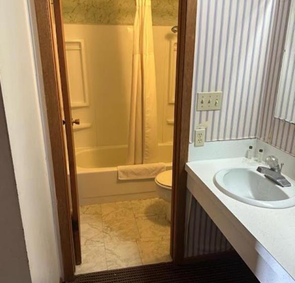 Номер Стандартный Кровать Куин, Love Hotels Western Holiday At Harlan Lake Ne