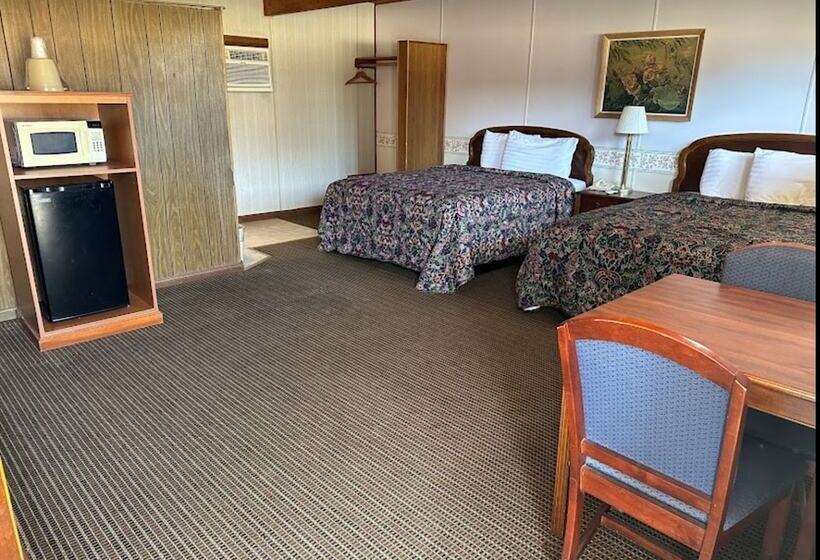 Номер Стандарт 2 Двуспальные Кровати, Love Hotels Western Holiday At Harlan Lake Ne
