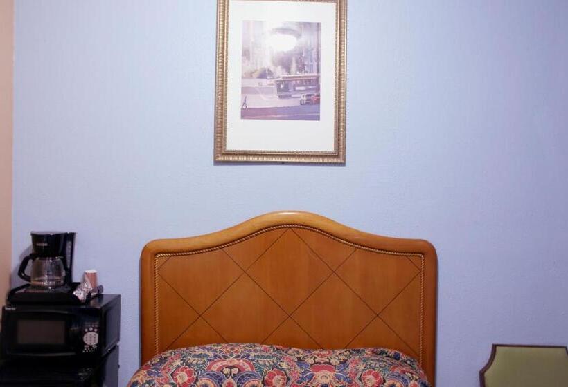 Cameră Single Standard cu Baie Comună, Oak