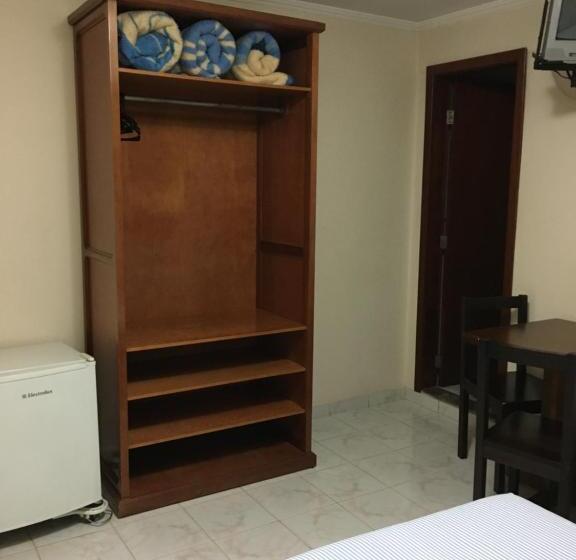 Номер Стандарт Трехместный, Podium
