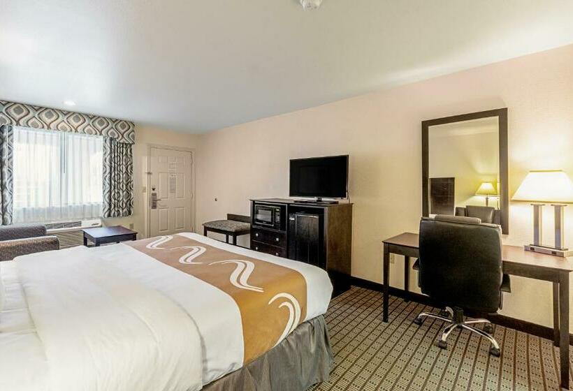 Номер Deluxe Кровать Кинг, Quality Inn