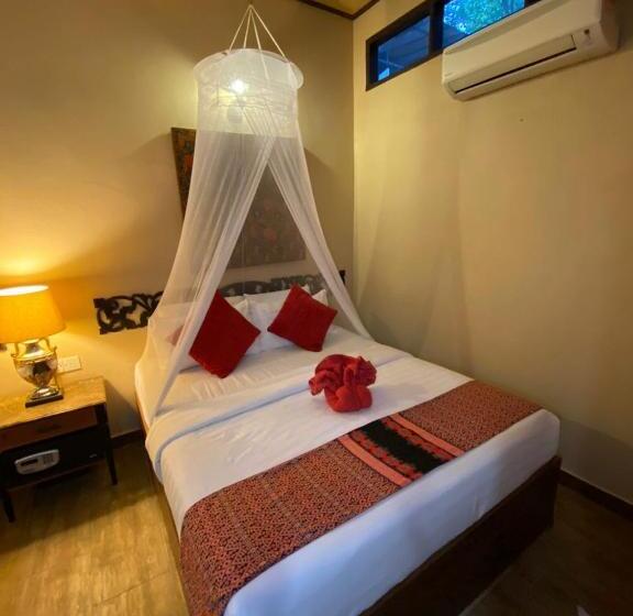 اتاق استاندارد, Ombak Dive Resort Perhentian Island