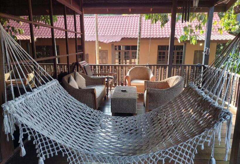 سوییت خانوادگی, Ombak Dive Resort Perhentian Island