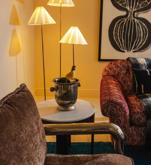 デラックスの４人部屋, Kingston Carriage House
