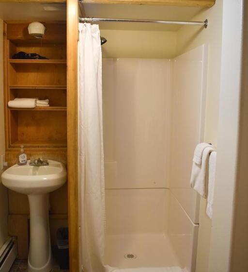 Family Suite, Exit Glacier Lodge