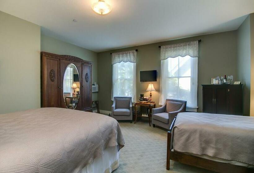 Quarto Triplo Comfort, Winchester Inn