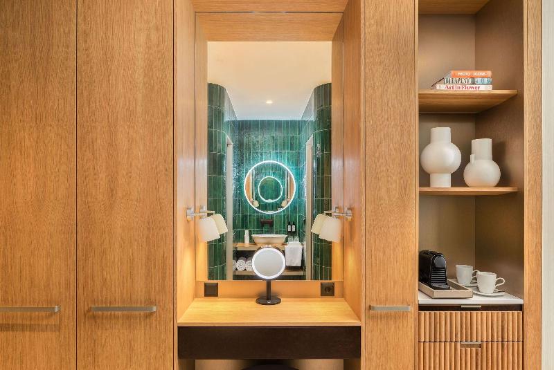 스탠다드 룸 킹사이즈 침대, Kimpton Bem Budapest, An Ihg
