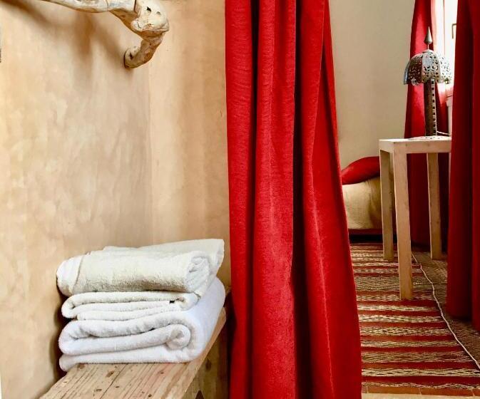 Семейный Номер, Auberge De La Plage