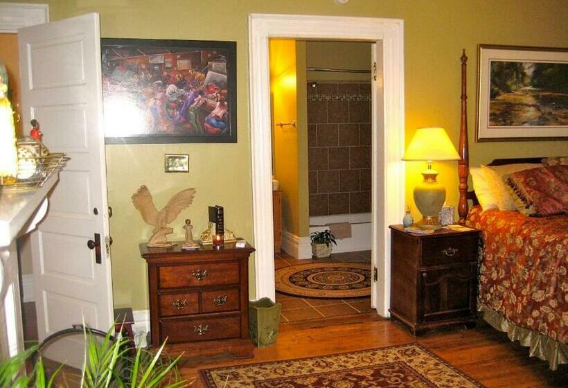 חדר דחוקס עם מיטת קינג, Inn Upon Moon River Plantation