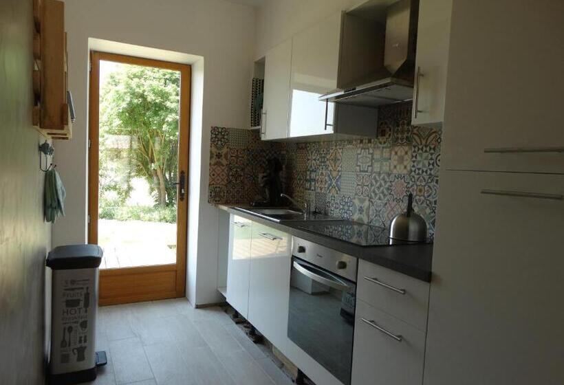 1階の1ベッドルームアパートメント, Residence La Salamandre
