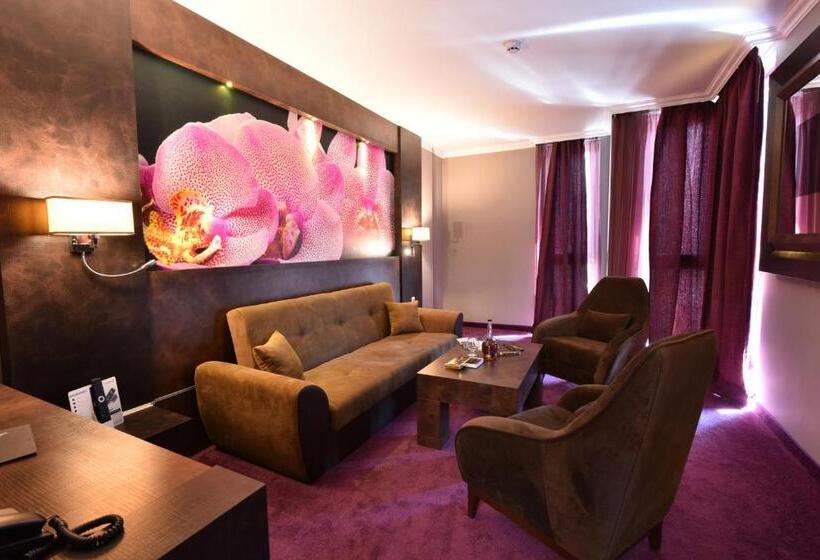 آپارتمان 1 خوابه, Best Boutique